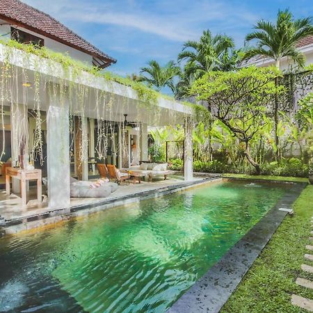 Villa Malou เซมินยัค ภายนอก รูปภาพ
