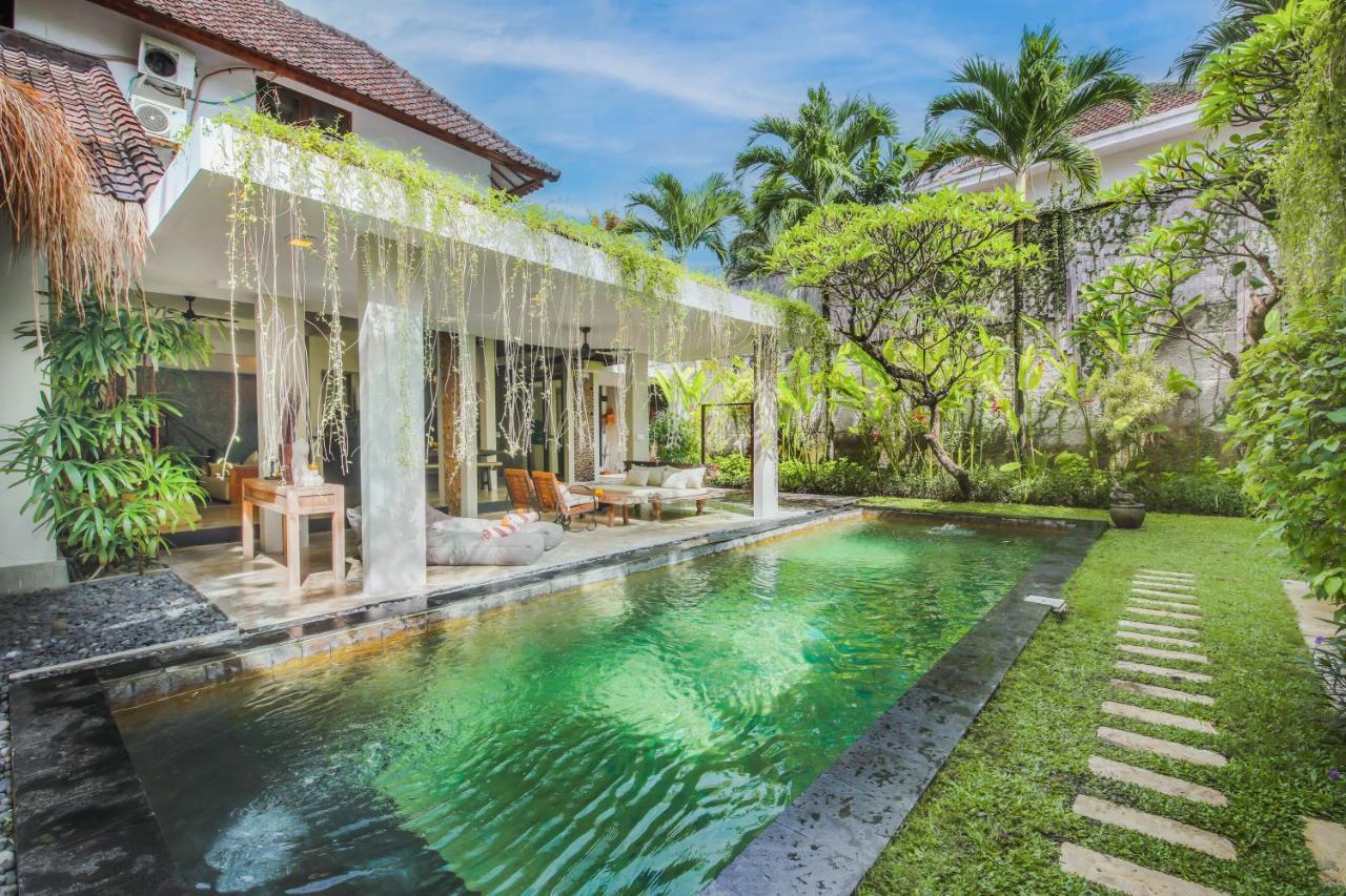 Villa Malou เซมินยัค ภายนอก รูปภาพ