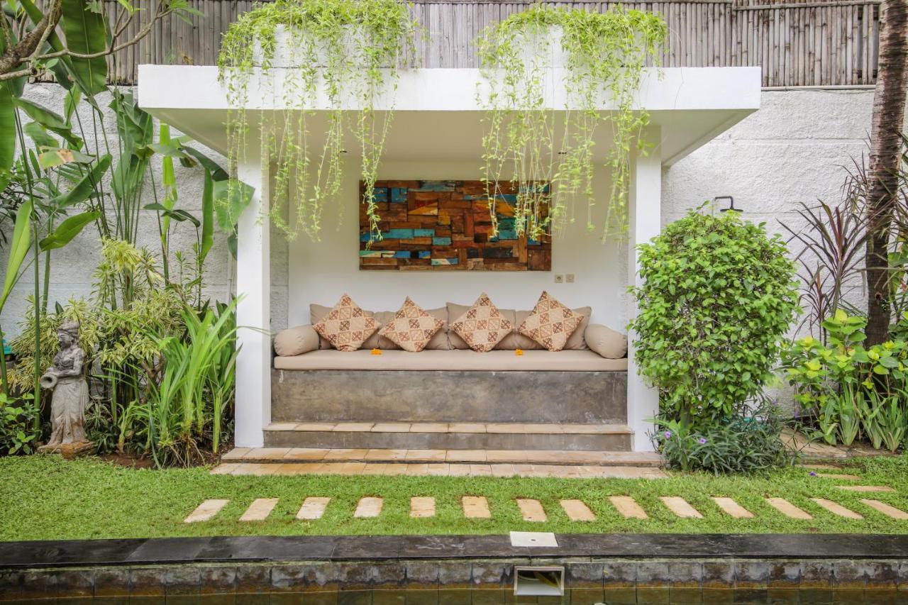 Villa Malou เซมินยัค ภายนอก รูปภาพ