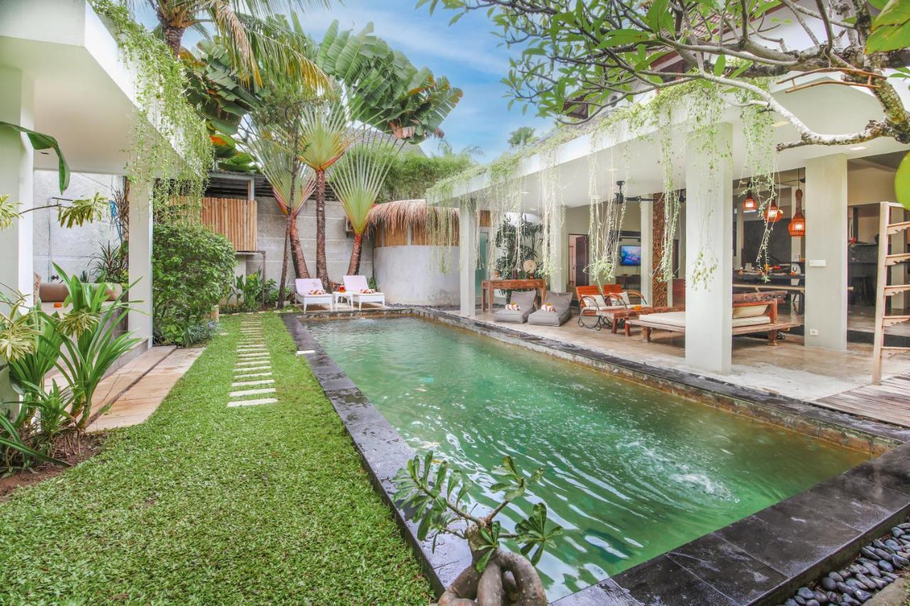 Villa Malou เซมินยัค ภายนอก รูปภาพ