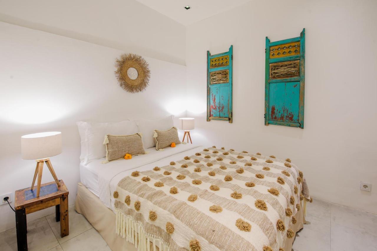Villa Malou เซมินยัค ภายนอก รูปภาพ