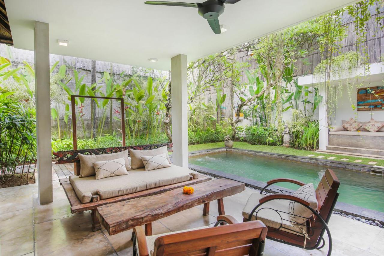 Villa Malou เซมินยัค ภายนอก รูปภาพ