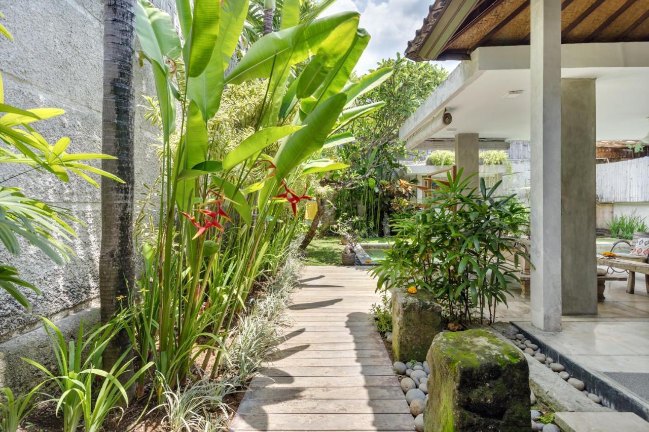 Villa Malou เซมินยัค ภายนอก รูปภาพ